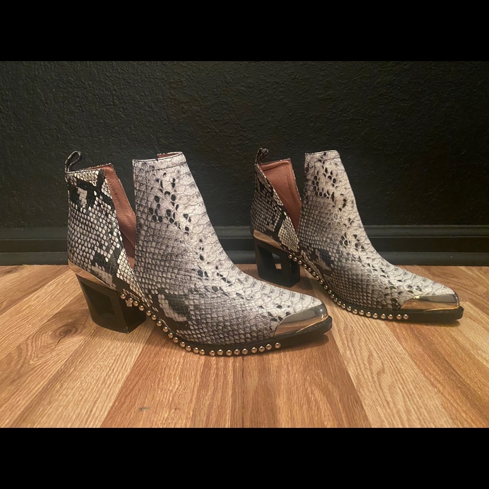 Jeffery Campbell white snake skin leather boot 9